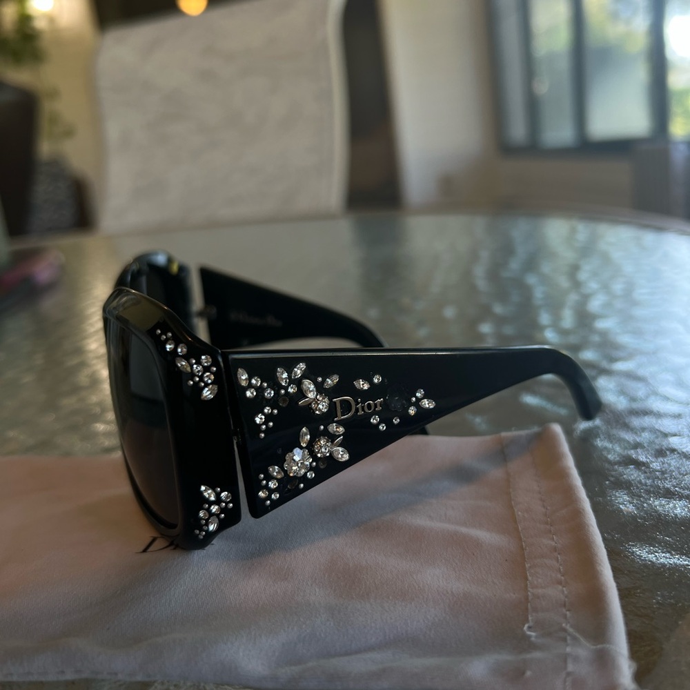 vintage oversized Dior Sunglasses with Crystal - Picture 4 of 7